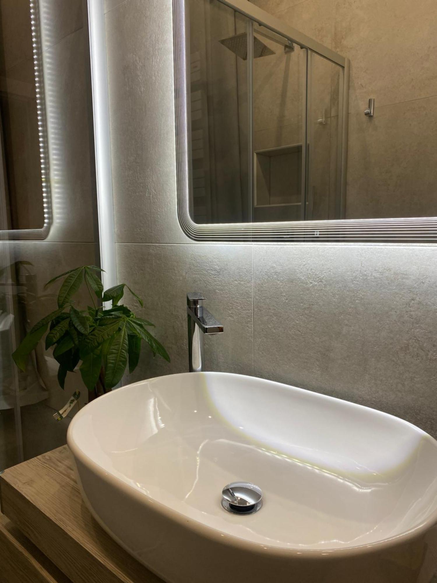 צ'רנוביו Casa Sara Como Lake Parcheggio Interno Privato מראה חיצוני תמונה